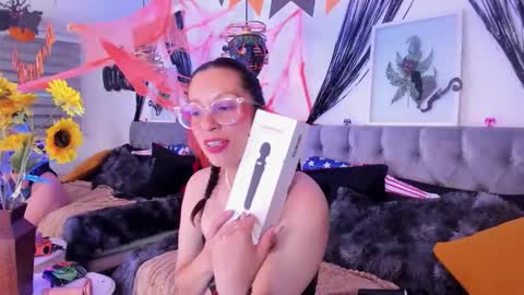 nami online show from November 1, 7:29 pm