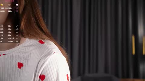 Linette3 online show from October 9, 3:38 pm