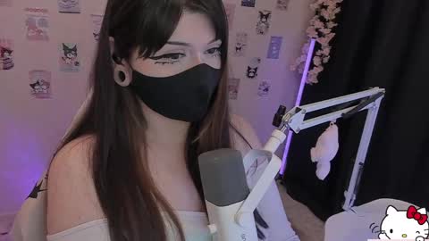 Nanamin online show from May 14, 6:47 pm