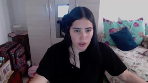 naomi_d online show from April 18, 9:15 pm