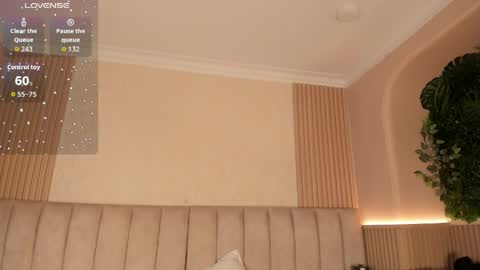 Naomi online show from April 8, 12:29 pm