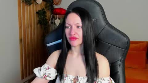 Naomi online show from February 20, 5:39 am