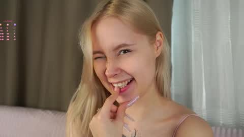 Angel online show from April 15, 5:19 am