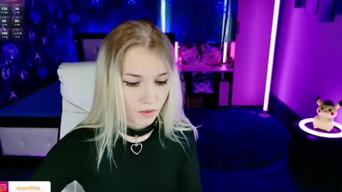 naomihita online show from April 16, 8:03 am