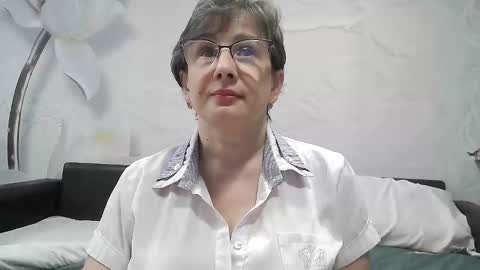 naomimolligan online show from May 11, 4:26 pm