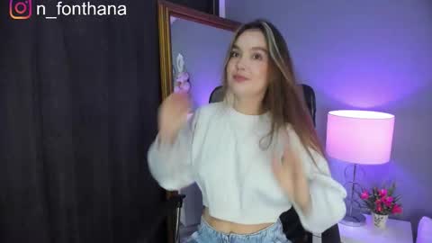 Nashly Fontana online show from November 17, 1:45 pm