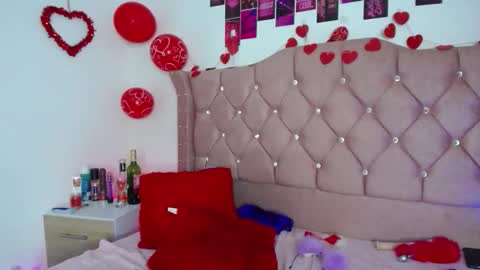 nat_evans8 online show from February 21, 6:36 am