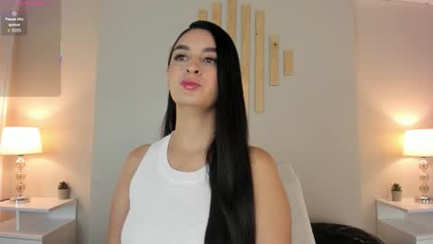 Natacha Diaz online show from November 22, 11:35 am