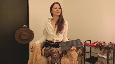 NataKinski online show from May 26, 9:14 pm