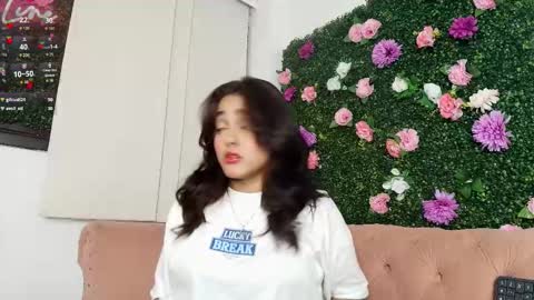 Naty  online show from November 9, 7:54 pm