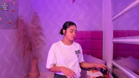 Naty  online show from February 28, 12:20 pm