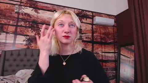 Natalie online show from February 6, 11:24 am