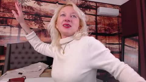 Natalie online show from December 14, 12:00 pm