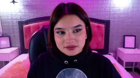 natalie  online show from September 18, 3:05 am