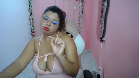 natalielabellex1 online show from September 12, 8:05 pm