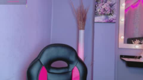 natalliapradas online show from November 13, 7:46 pm