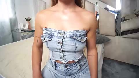 Natalye foster online show from February 1, 6:08 pm