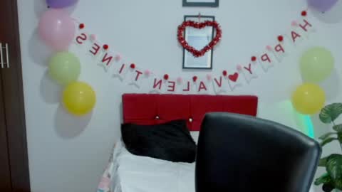 Nataly Escobar online show from September 11, 12:27 pm