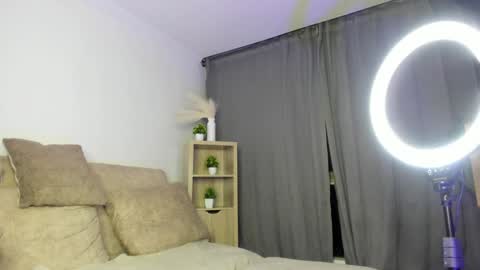 Natasha Independent model online show from January 11, 5:20 am