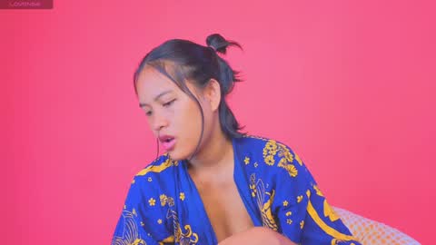 Natcha C online show from January 3, 1:59 am