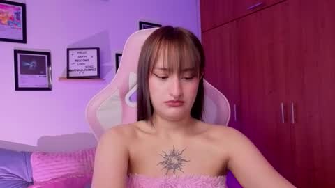 Nathalia Ramirez online show from March 15, 11:51 pm