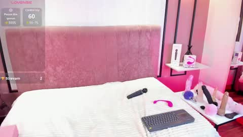 nathalia_stone online show from February 12, 8:18 pm