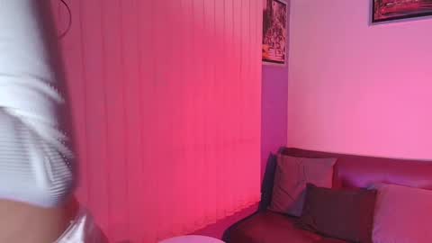 nathaly_evans18 online show from March 19, 6:07 am
