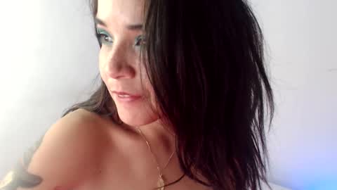 Nathalia online show from November 5, 9:20 pm