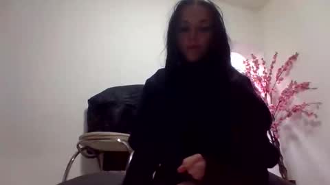 Chloe online show from April 21, 5:36 am