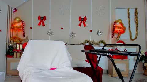 NatyPrecious online show from December 5, 3:13 pm