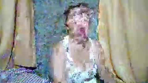 Jenn online show from February 8, 4:00 pm