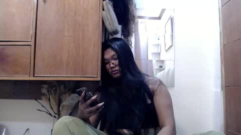 KATE online show from April 10, 10:38 pm