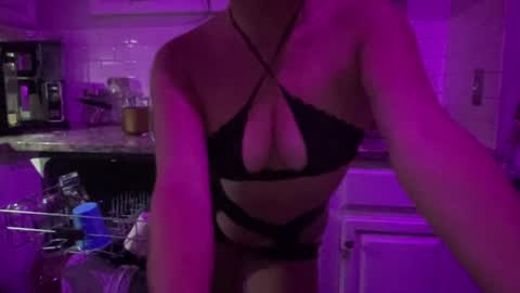 No limits nikki  online show from July 22, 6:58 am