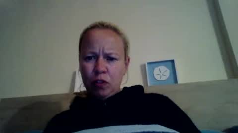 naughtyjennyblondeuk online show from May 11, 7:22 pm