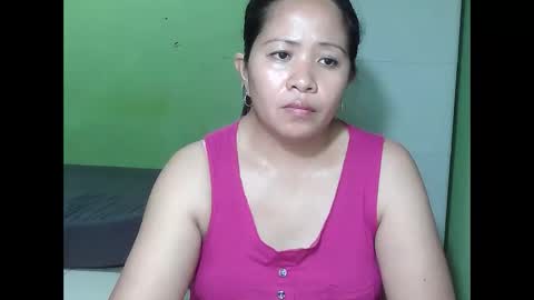 naughtymom26 online show from November 9, 2:40 am