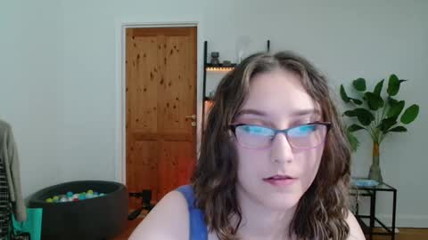 Ella - Naughty Rapunzel online show from December 9, 12:19 pm