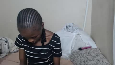 nawtylarissa_ online show from September 13, 3:20 pm