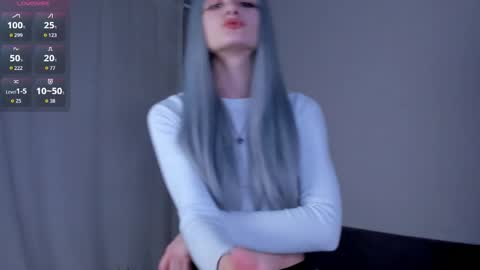 Kira online show from April 3, 6:28 pm