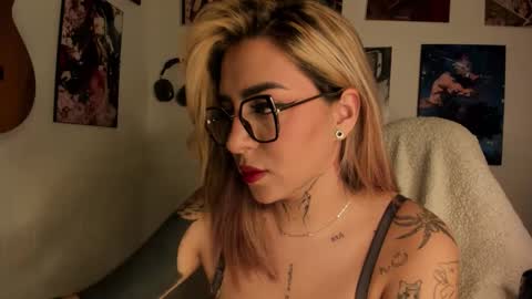 nazzz10 online show from April 11, 2:21 pm