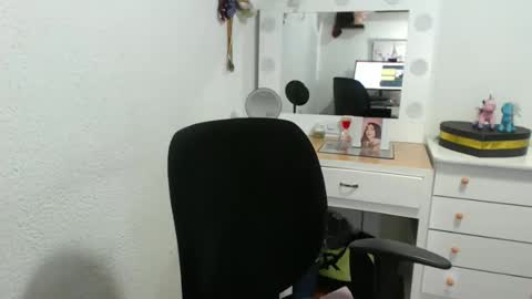 Star  online show from March 4, 8:15 pm