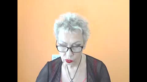 NessyJenixs online show from October 28, 7:47 am