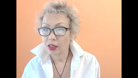 NessyJenixs online show from October 12, 8:28 am