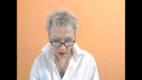 NessyJenixs online show from November 16, 8:49 am