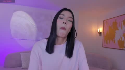 Call me Nia  online show from April 11, 6:30 am