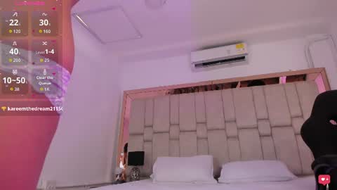 Nia online show from June 20, 8:34 pm