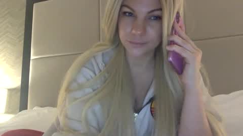 Amber online show from April 7, 10:06 am