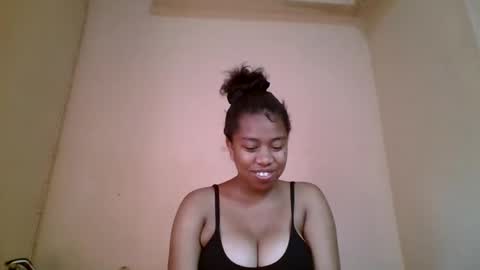 nicelly01 online show from May 19, 6:42 am