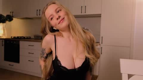 Nicka Cherie online show from April 5, 3:11 pm