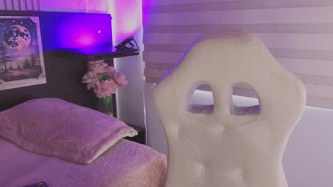 nicky_as online show from October 15, 2:19 pm