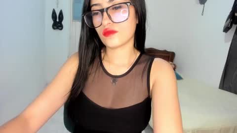 Nicolle online show from January 13, 6:38 pm